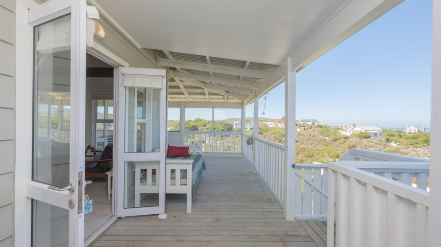 2 Bedroom Property for Sale in Suiderstrand Western Cape